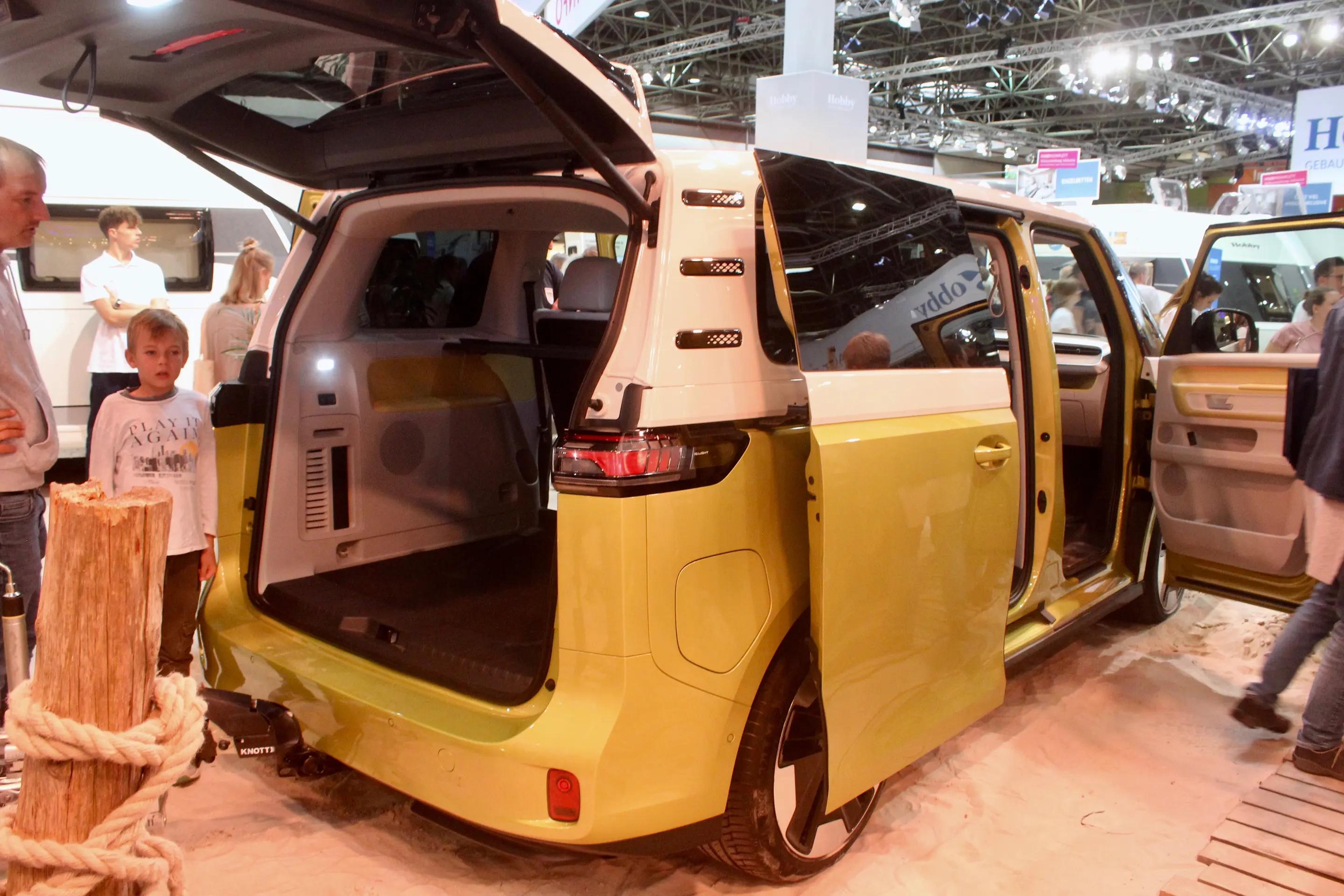 大眾最新旅居車，啟程學(xué)習(xí)，自信前行，開啟夢(mèng)想新征程