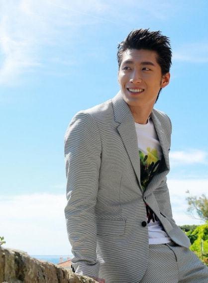 揭秘演員張博背后的神秘愛情故事，與妻子的娛樂圈愛情故事曝光