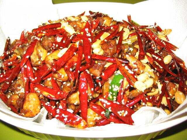 川菜經(jīng)典特色菜制作教程，探尋川菜美食，體驗(yàn)內(nèi)心平靜的烹飪之旅