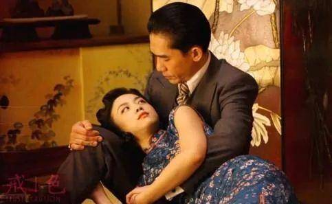 飲食男女演員，舞臺(tái)到人生的蛻變與自信的魔力