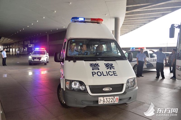 最新小額詐騙動態(tài)揭秘，小巷深處的神秘特色小店警惕詐騙風(fēng)險