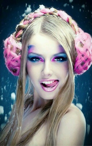 最新另類女生美圖，時(shí)尚潮流的多元表達(dá)風(fēng)采