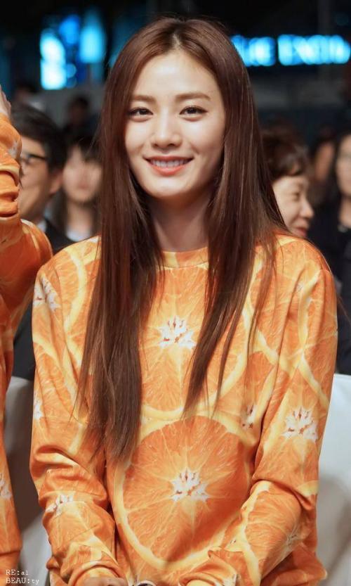 韓國女明星的心靈之旅，自然美景探尋與內(nèi)心平靜的追尋