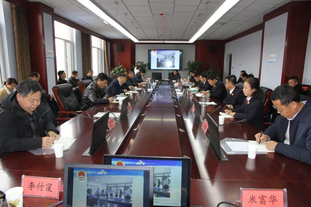 廢品回收新趨勢，小巷中的綠色奇遇之旅