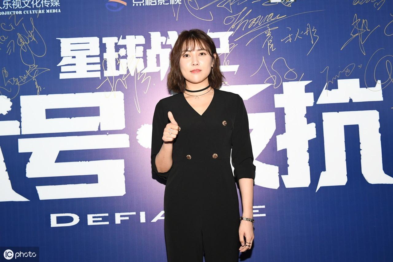 演員黎萱的獨特魅力之旅，璀璨星辰的遇見