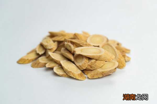 黃芪價(jià)格揭秘，黃芪價(jià)值背后的友情故事