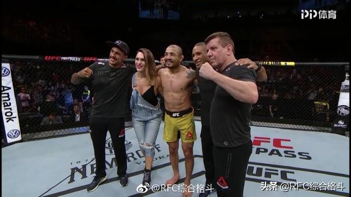 最新WWE格斗之夜，小巷熱血戰(zhàn)場(chǎng)與特色小店的探索之旅