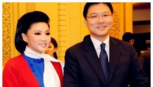 美國(guó)回國(guó)之旅，家的溫馨與友情奇遇的交織